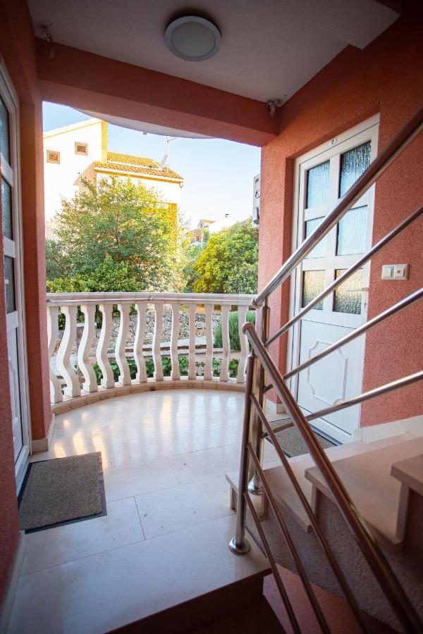 Apartments Ljubo Stari Grad  Eksteriør bilde