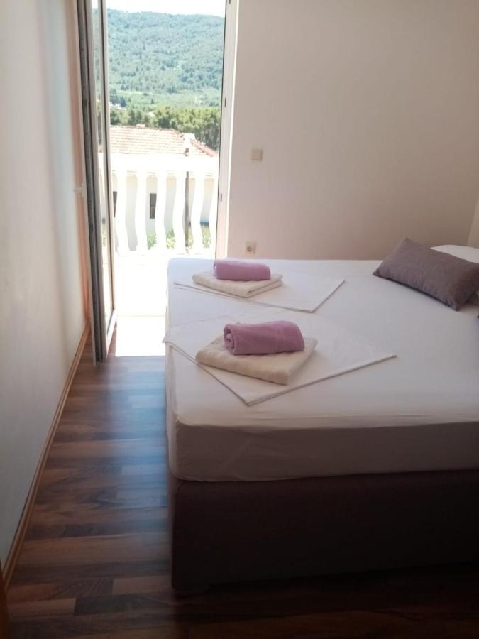 Apartments Ljubo Stari Grad  Eksteriør bilde
